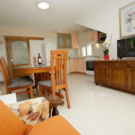 Apartmani Ivona & Ivo Makarska Bagian luar foto