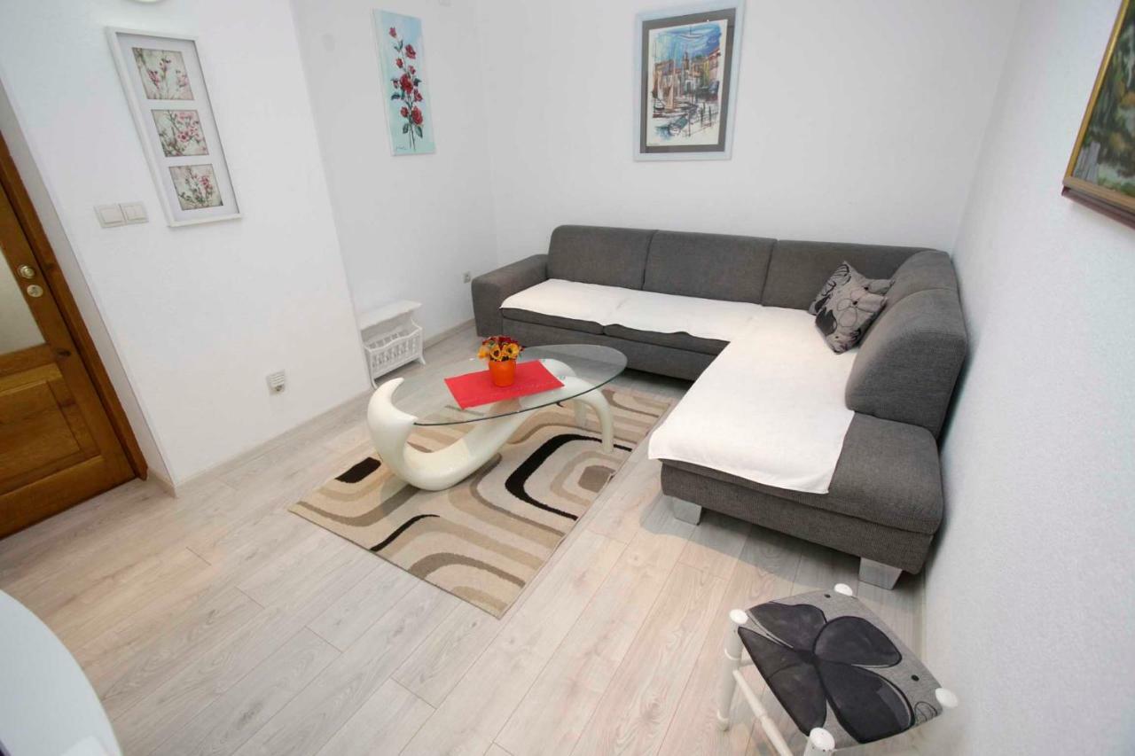 Apartmani Ivona & Ivo Makarska Bagian luar foto