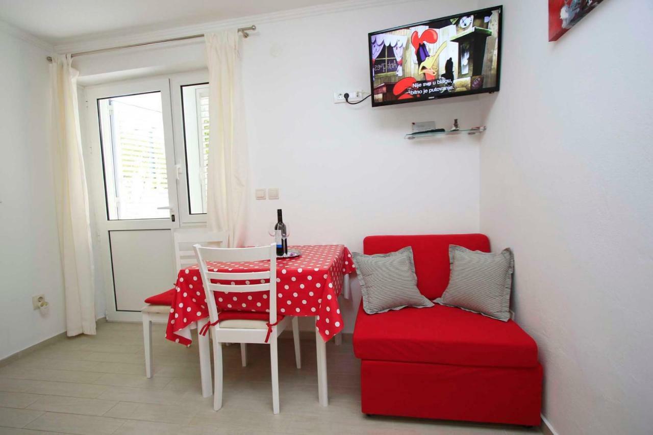 Apartmani Ivona & Ivo Makarska Bagian luar foto