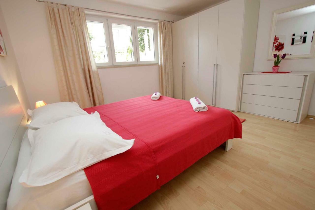 Apartmani Ivona & Ivo Makarska Bagian luar foto
